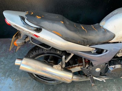 KAWASAKI ZR 750 ZEPHYR 2001 PROJECT BIKE HPI CLEAR