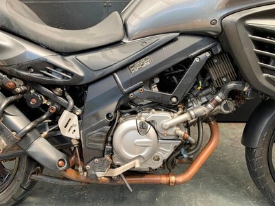 SUZUKI DL 650 V-STROM 2014 PROJECT BIKE HPI CLEAR