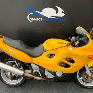 SUZUKI GSXF 600 1998 PROJECT BIKE HPI CLEAR