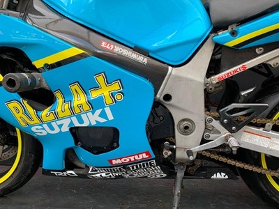SUZUKI GSXR 600 V 2002 PROJECT BIKE HPI CLEAR