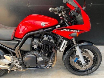YAMAHA FZS 600 FAZER 2003 PROJECT BIKE HPI CLEAR