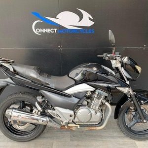 SUZUKI GW 250 L3 INAZUMA PROJECT BIKE 2013 HPI CLEAR