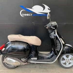PIAGGIO VESPA GTS 300 2005 PROJECT BIKE HPI CLEAR